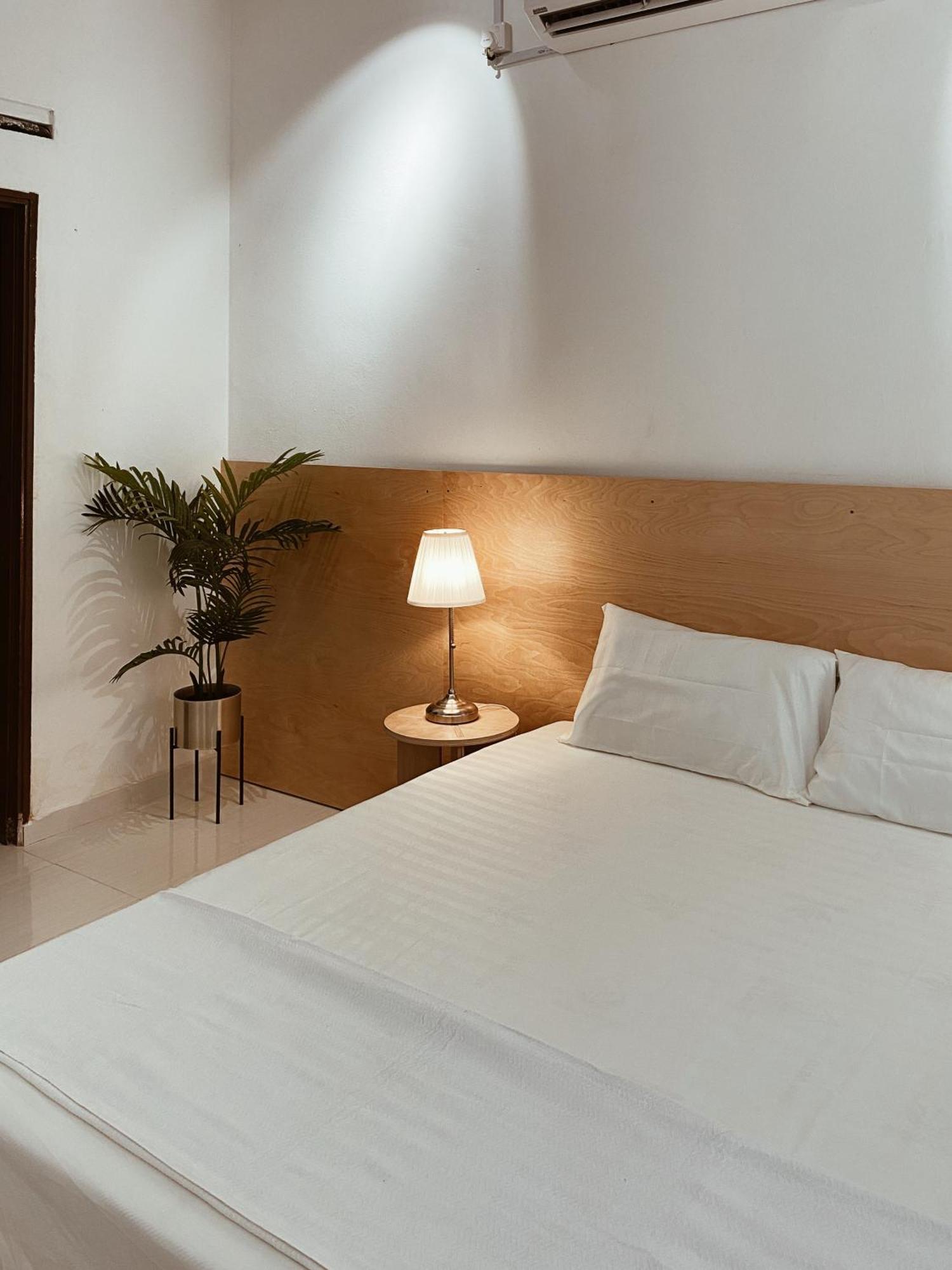 Hinggap Cendana Villa Масаи Екстериор снимка